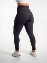 Load image into Gallery viewer, WOMEN&#39;S PERFORMANCE LEGGINGS